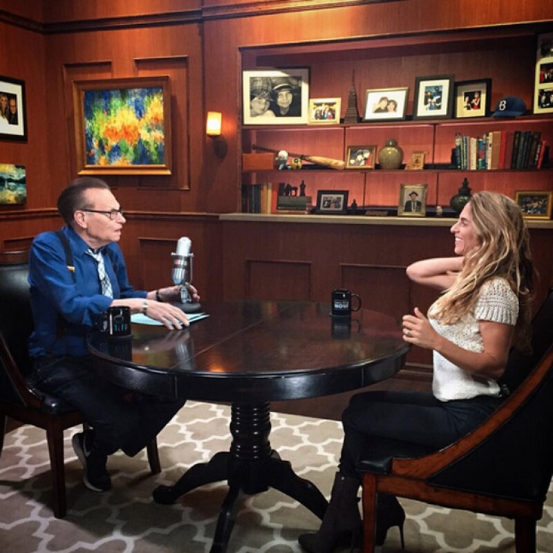 La empresaria, que acaba de ser entrevistada por Larry King sobre su compañía, continúa impulsándola para crear un mundo mejor para los niños.