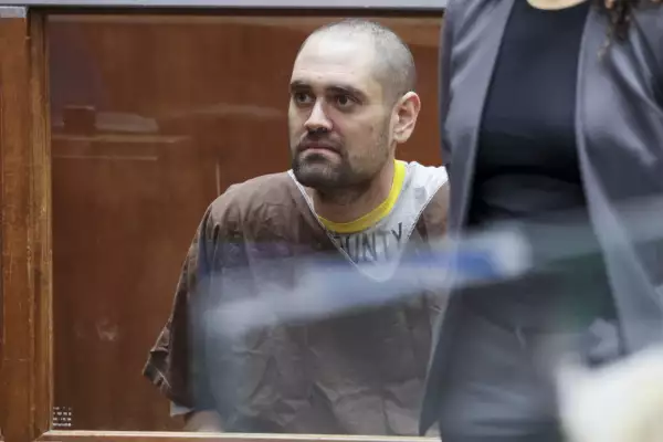 Hijo de Rob Reiner se declara no culpable del asesinato de sus padres