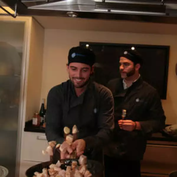 Manelick de la Parra, Alejandro Nones