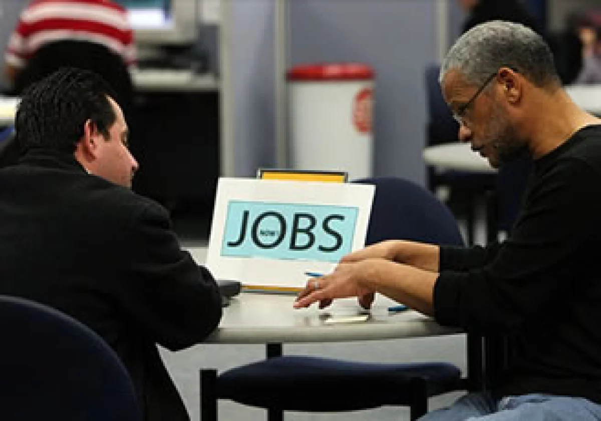 Reconsiderar los sistemas de reclutamiento puede beneficiar la situación actual de desempleo y fortalecer a las compañías. (Foto: Fortune)