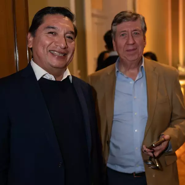 10. Jorge Ramos y Roberto Rock.jpg