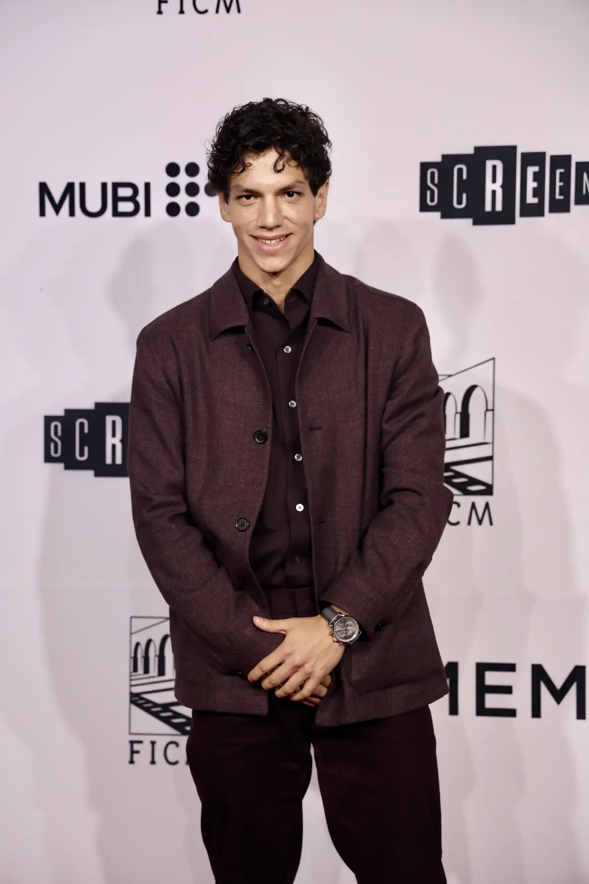 issac_hernandez_quien.JPG