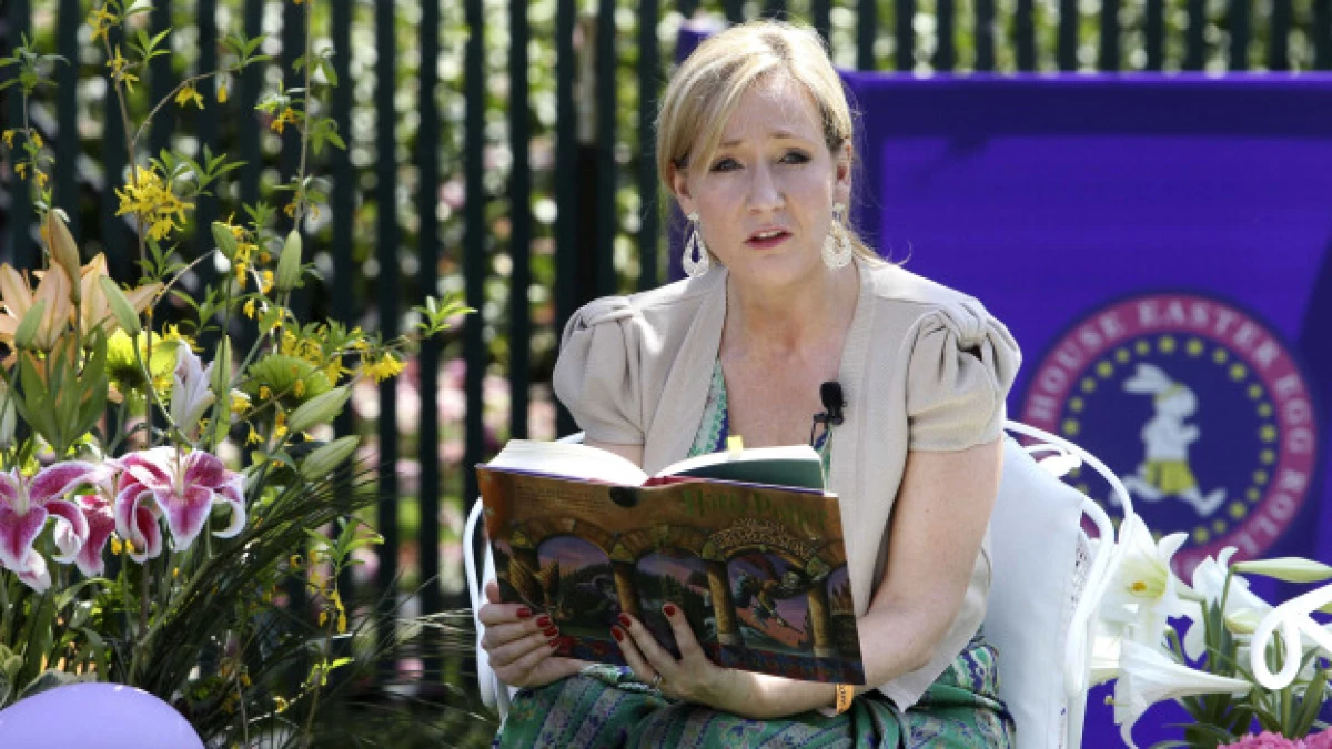 La escritoria J.K. Rowling asistió celebró Pascua en la Casa Blanca