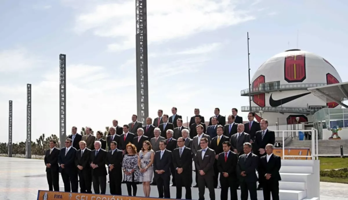 Rosalinda Bueso y Marcelo Ebrard.