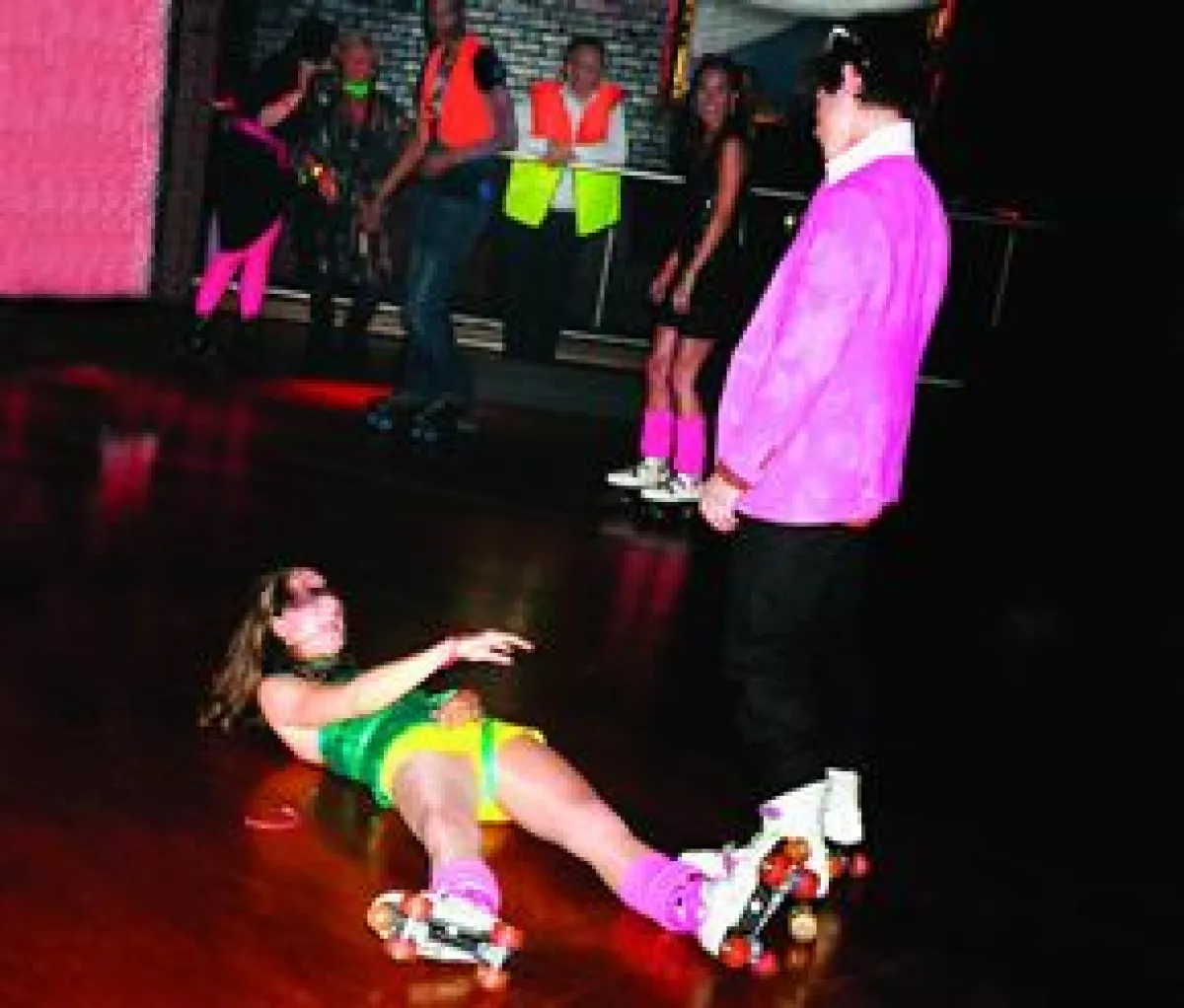 La novia del príncipe Guillermo fue criticada por su vestimenta y comportamiento en un evento altruista que ella misma organizó.