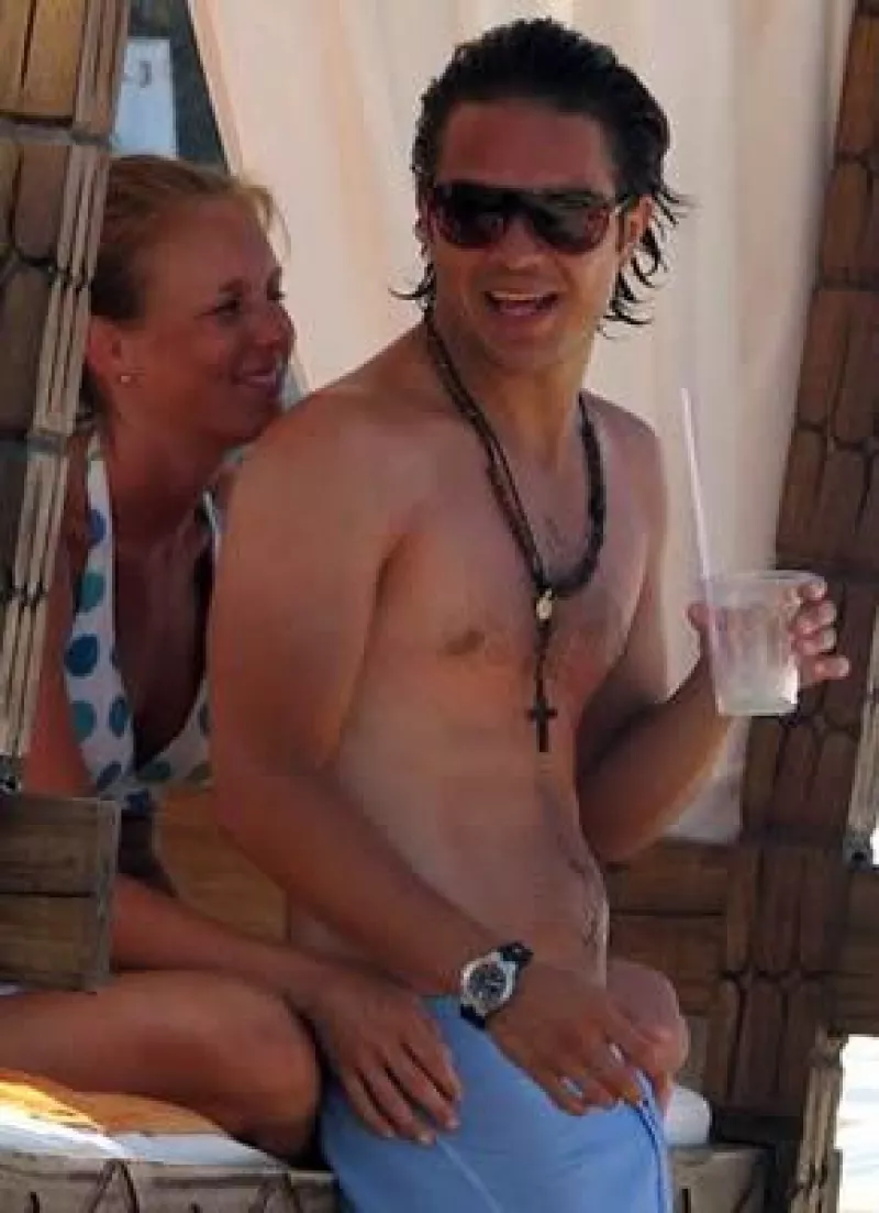 El actor regresaría a las telenovelas bajo la producción de Pedro Damián y junto a Dulce María.