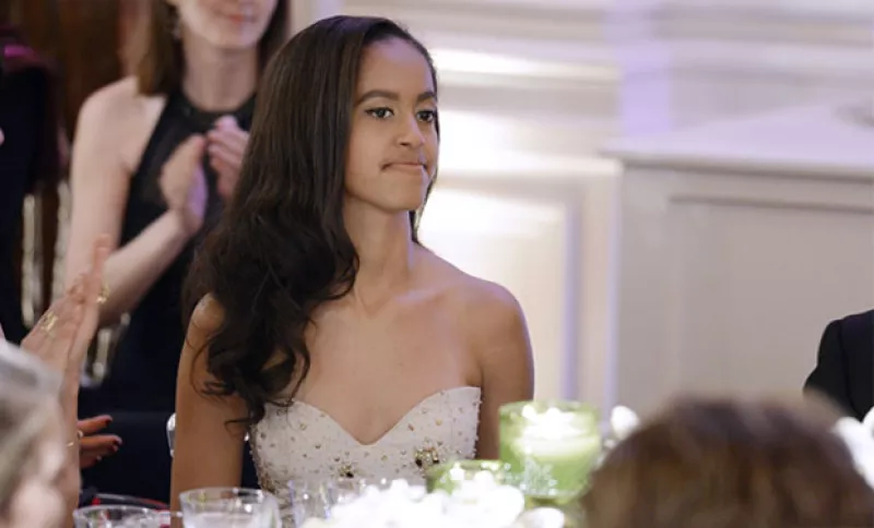 La hija mayor del presidente de Estados Unidos se dejó ver en el festival Lollapalooza en Chicago con unos pasos de baile muy reveladores sobre el escenario.