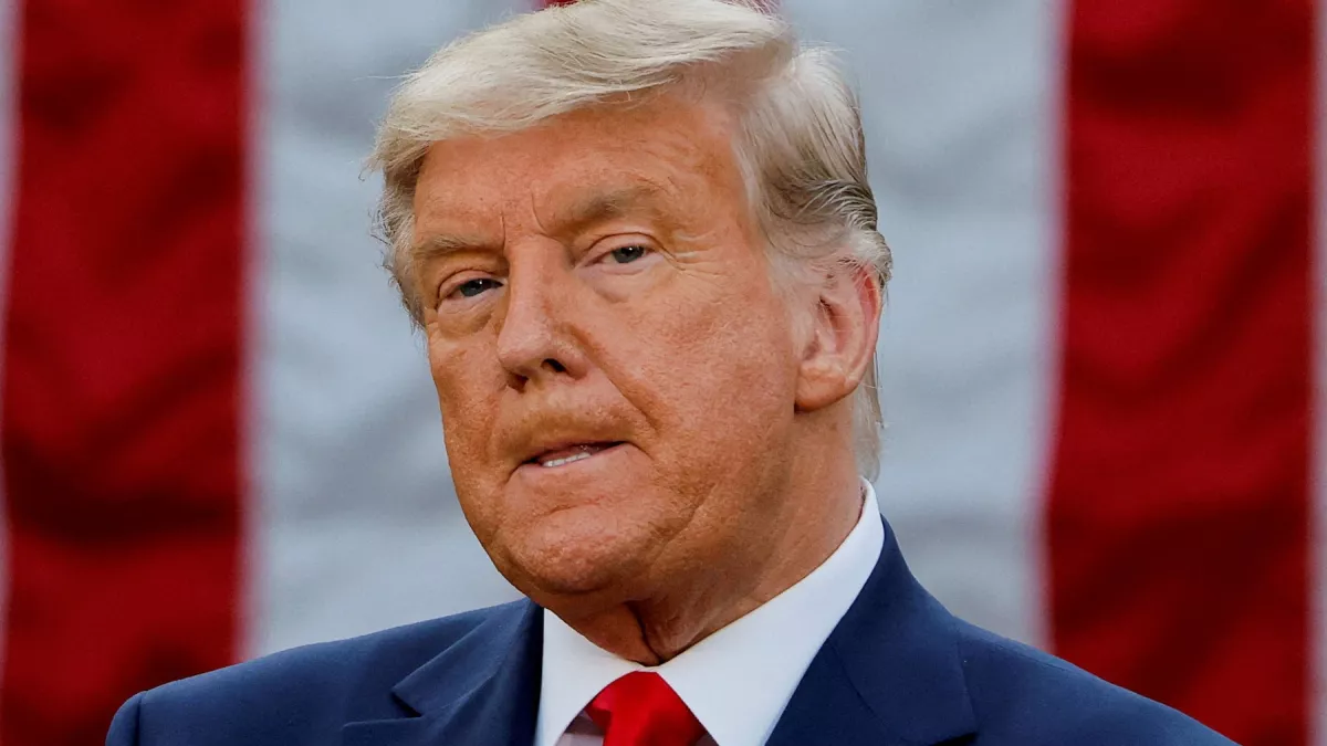 El expresidente de los Estados Unidos, Donald Trump, hace comentarios el día de su comparecencia en la corte en Nueva York después de ser acusado por un gran jurado de Manhattan después de una investigación sobre el dinero del silencio pagado a la estrella porno Stormy Daniels, en Palm Beach, Florida, EE. UU., el 4 de abril de 2023