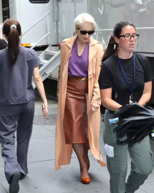 Meryl Streep caracterizada como Miranda Priestly en el set de la secuela de El Diablo viste a la Moda