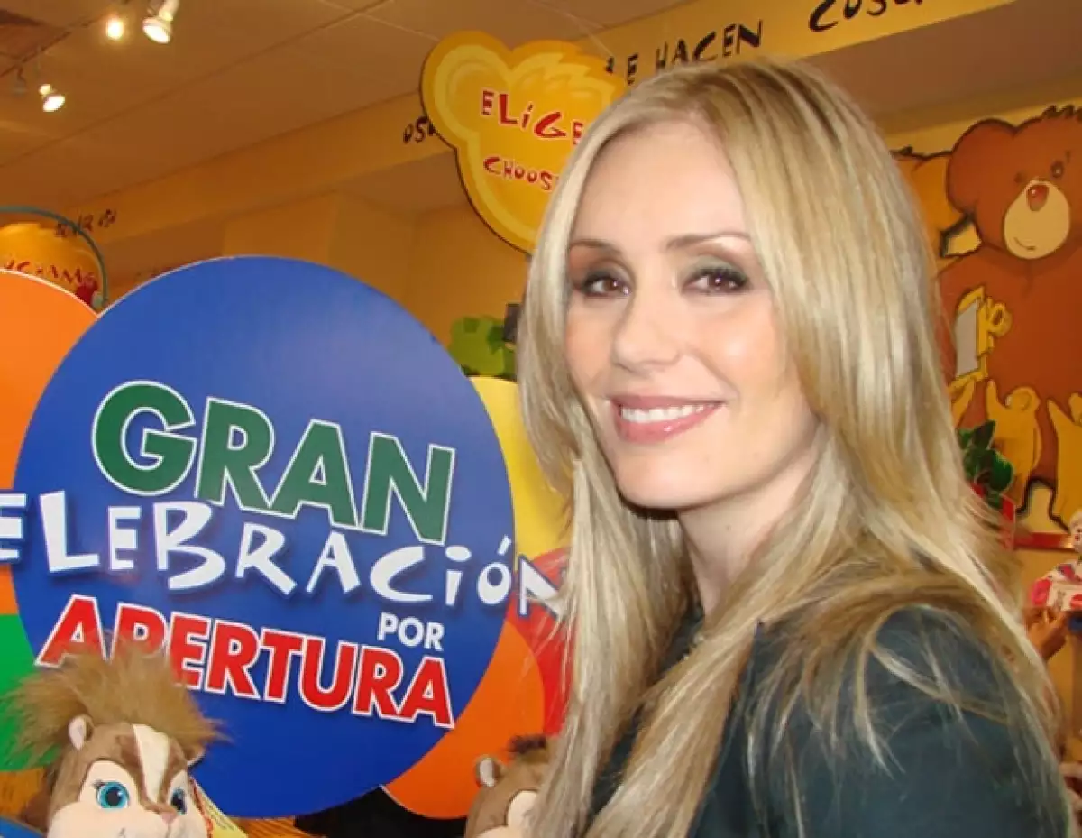 Heidi Balvanera disfruta leer novelas románticas.