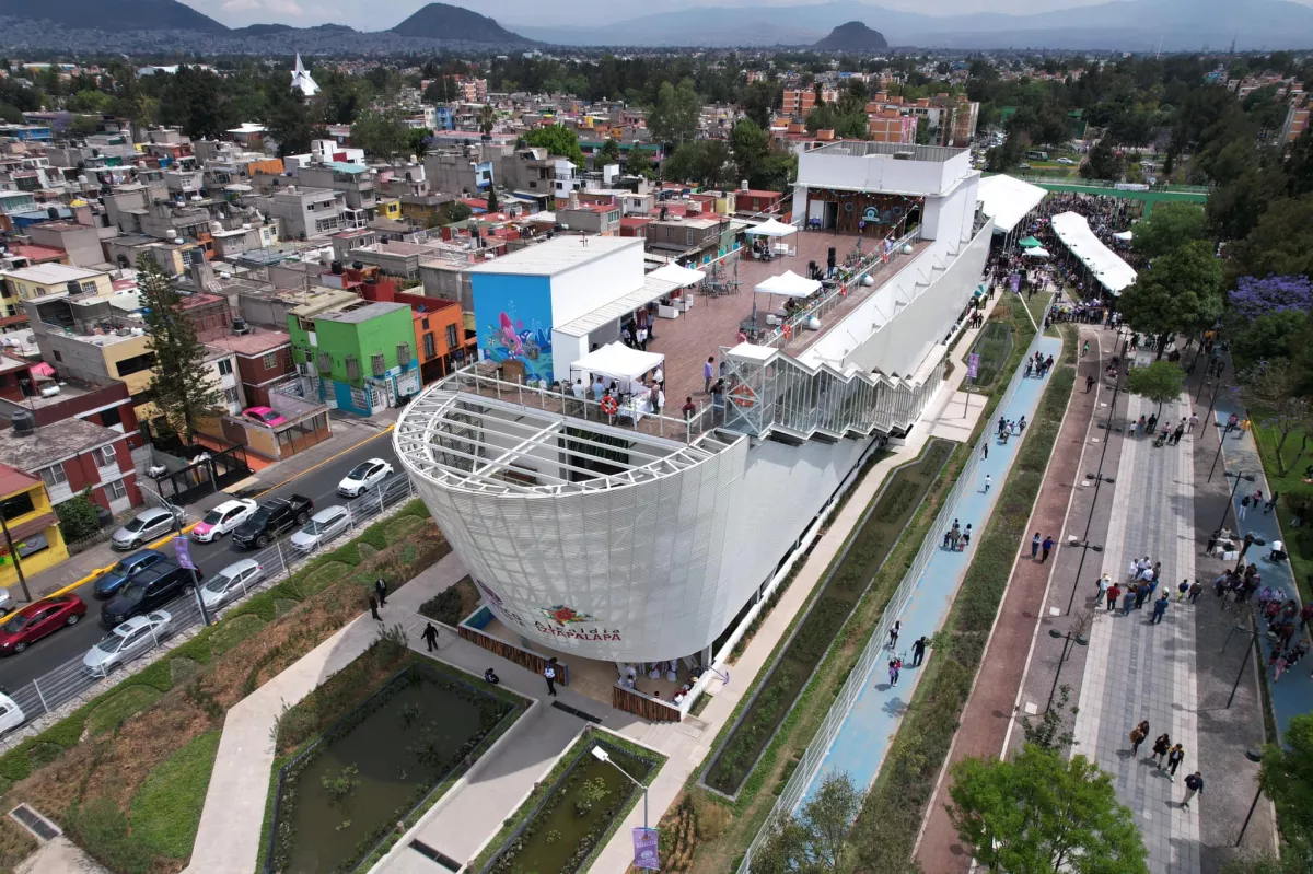 5-Barco Utopia-Iztapalapa.jpg