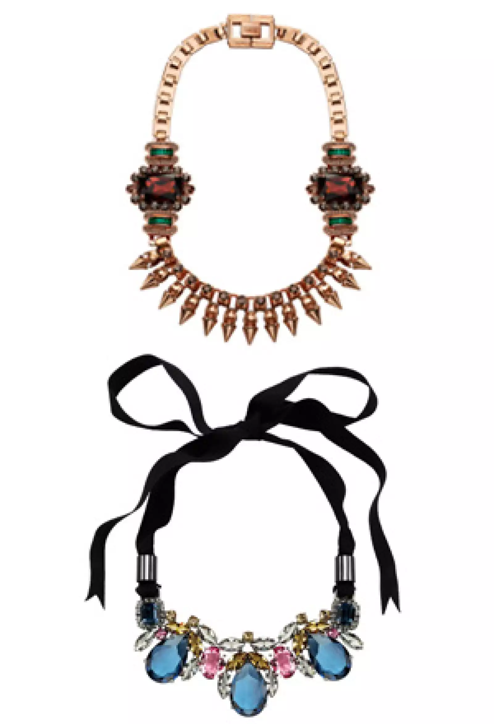 Las gargantillas con piedras de colores o detalles en picos crean un acento de elegancia.