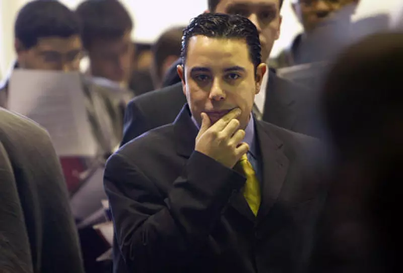 Los profesionales mexicanos se encuentran en una encrucijada entre permanecer desempleados o practicar una profesión diferente a la estudiada. (Foto: AP)