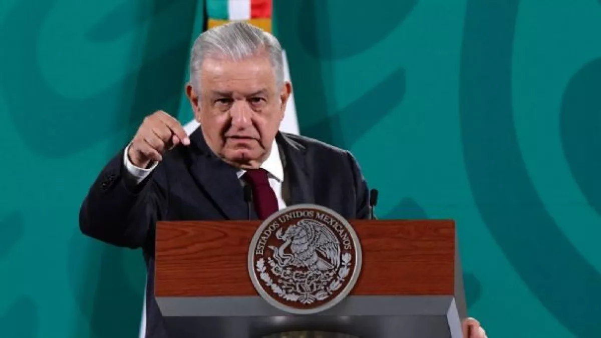 AMLO critica a la UNAM