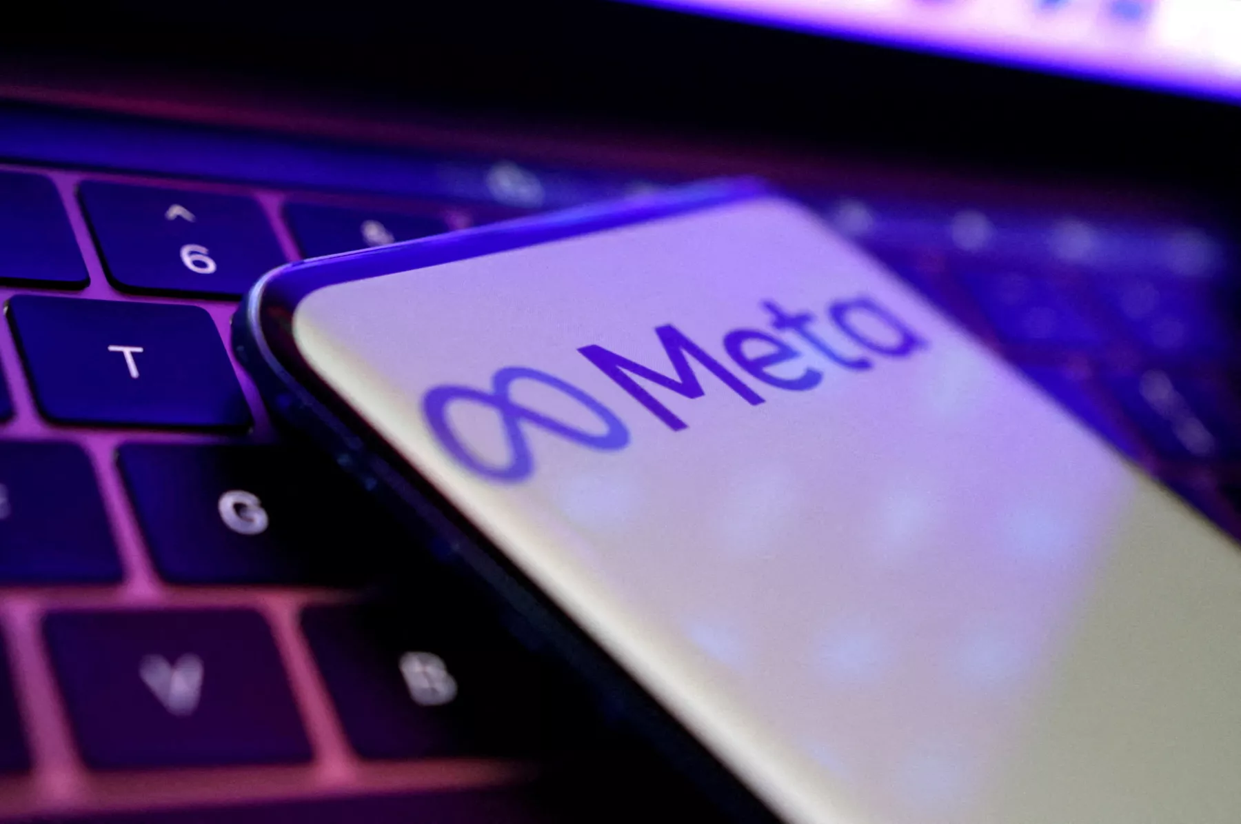 Meta deja la verificación de información a manos de usuarios con Notas de la comunidad