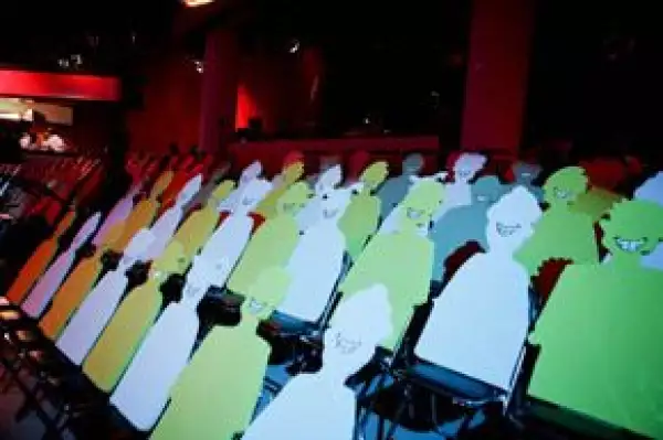 El programa Hazme Reir, de Televisa, será nuevamente a puerta cerrada y con público ficticio.
