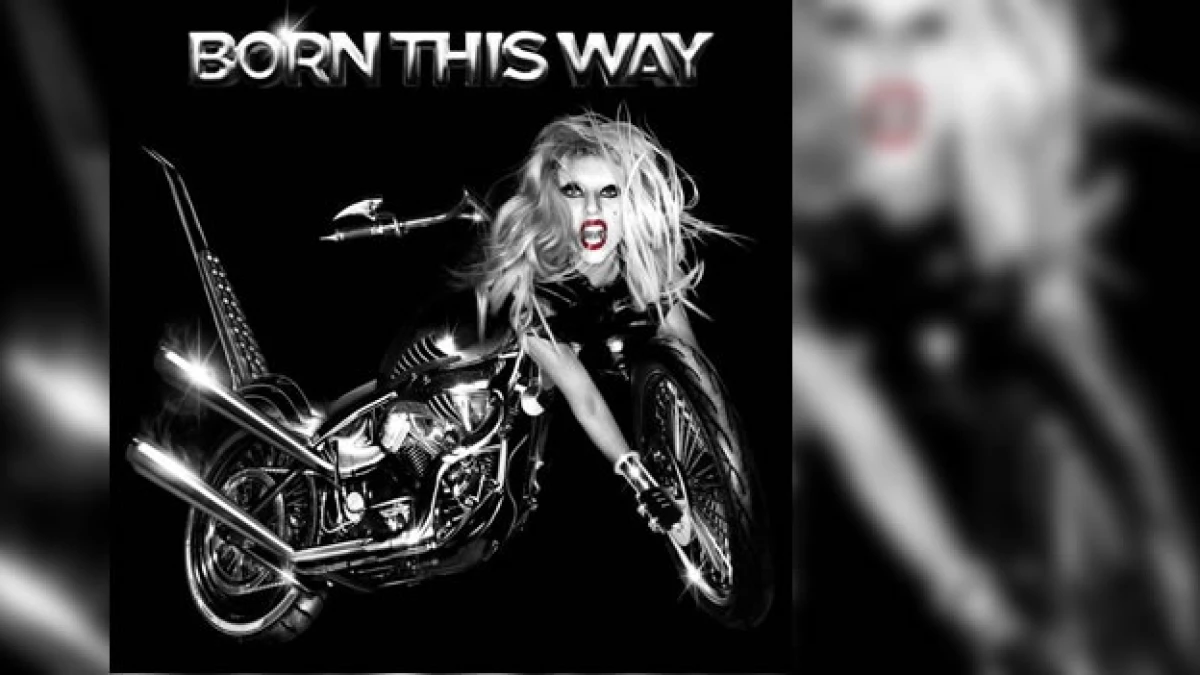 Lady Gaga se convierte en motocicleta para la portada de 'Born This Way'