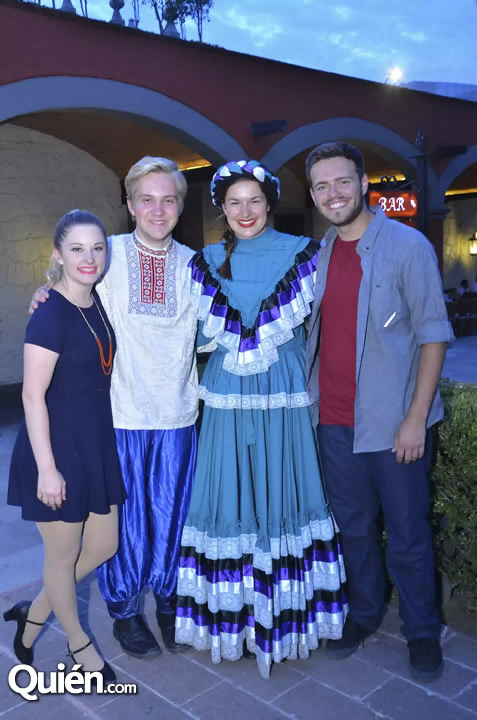 Lindsey Poist, Max Cygnaels Violette Defourt y Mathew Serafin