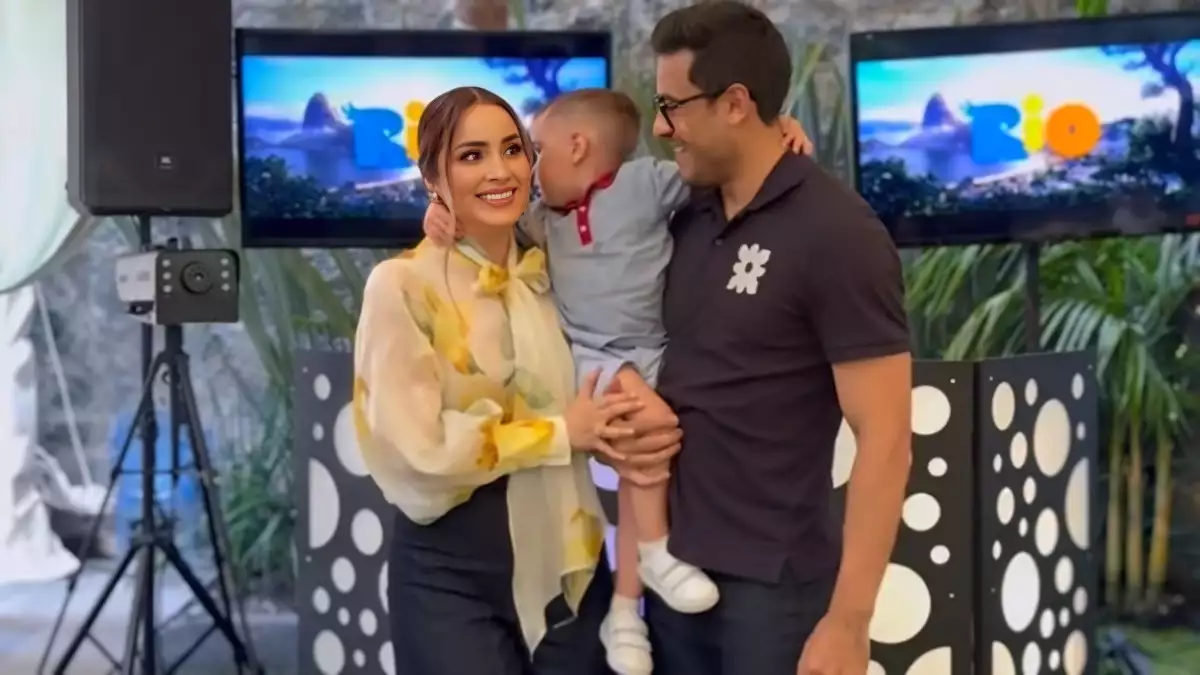 Carlos Rivera y Cynthia Rodríguez