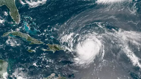 El huracán Erin se vuelve a fortalecer a categoría 4 en el Atlántico; ¿afecta en México?