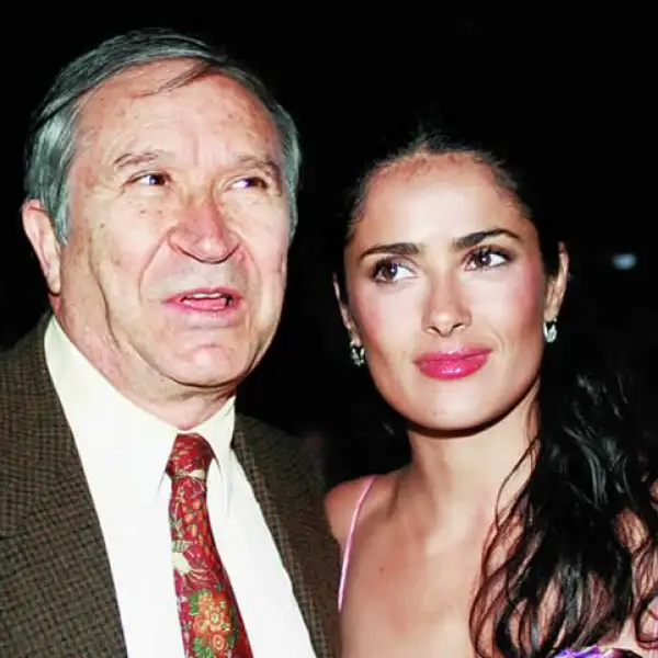 2003. La invitada de honor fue Salma Hayek, quien presentó "El Milagro de Maldonado", su primer largometraje como directora. Aquí con Homero Aridjis.