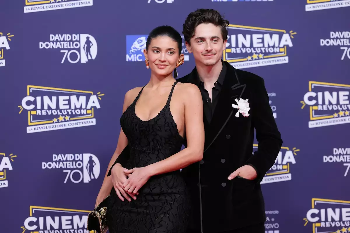 Kylie Jenner y Timothée Chalamet debutan oficialmente como pareja en Roma