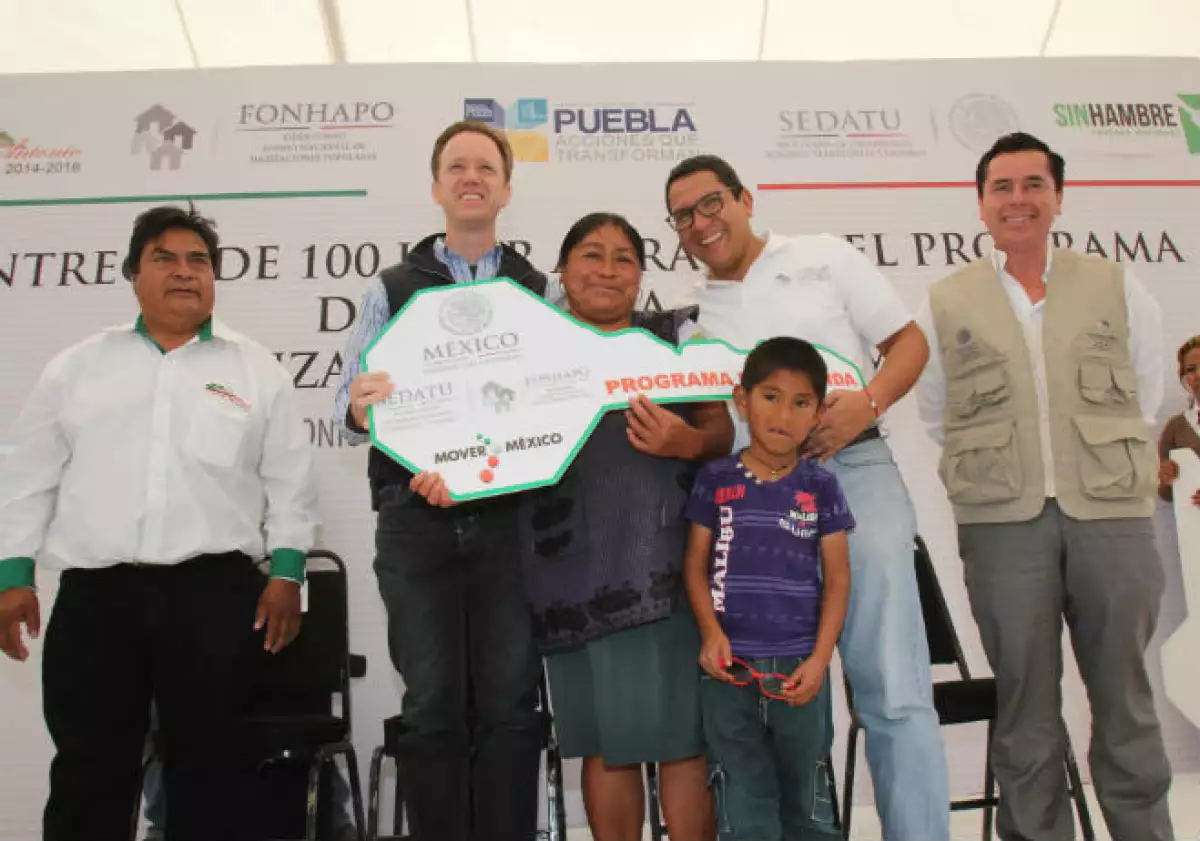 Entrega de viviendas en Puebla