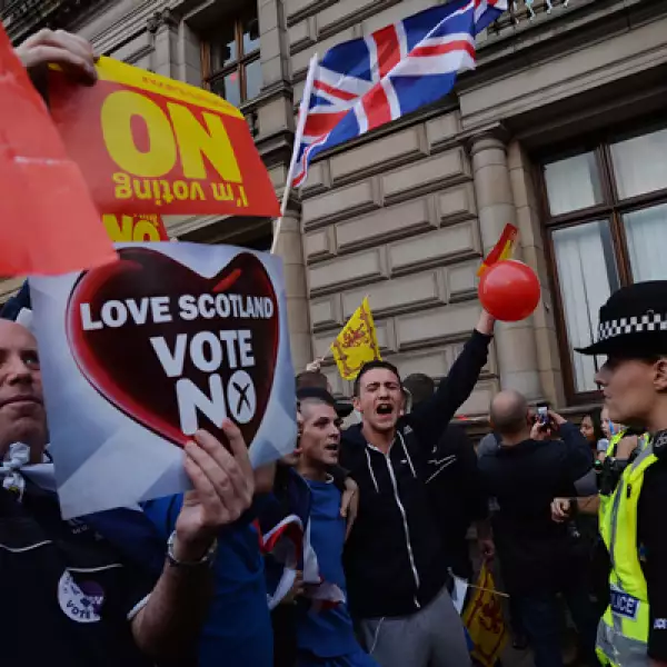 Actores del sector empresarial y económico a favor de la permanencia de la histórica unión han dicho que la separación sería la ruina de Escocia pues se perderían empleos, aumentarían precios y los capitales se fugarían.