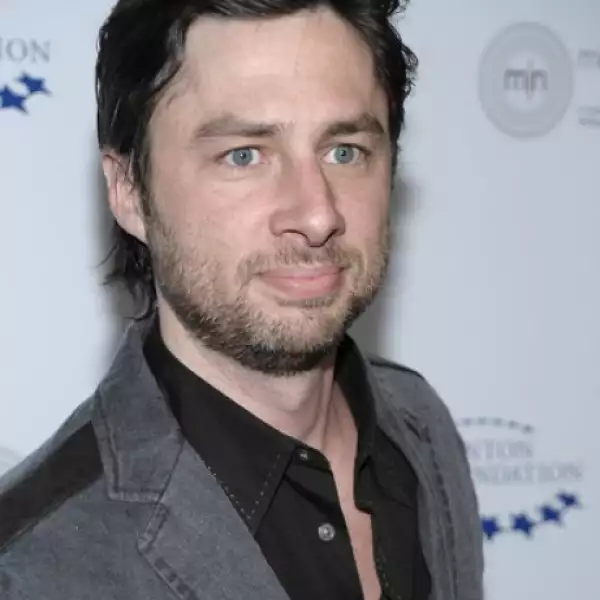 El actor Zach Braff, conocido por su papel como el Dr. John `JD´ Dorian en la serie de televisión Scrubs, no se perdió el evento.