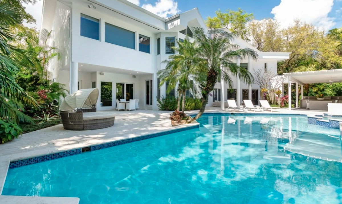 Coral-piscina.png