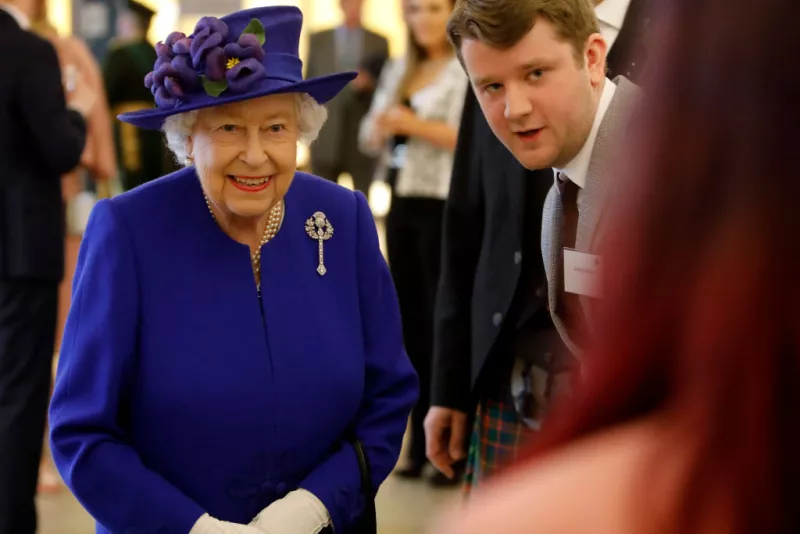 Reina Isabel II