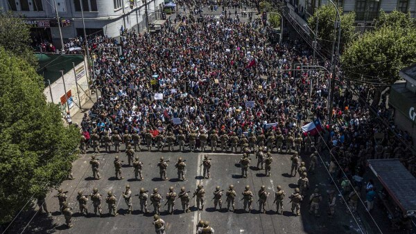 CHILE-TRANSPORT-METRO-PROTEST
