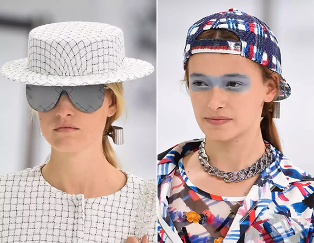 Boater hats y gorras fueron complementos de outfits.