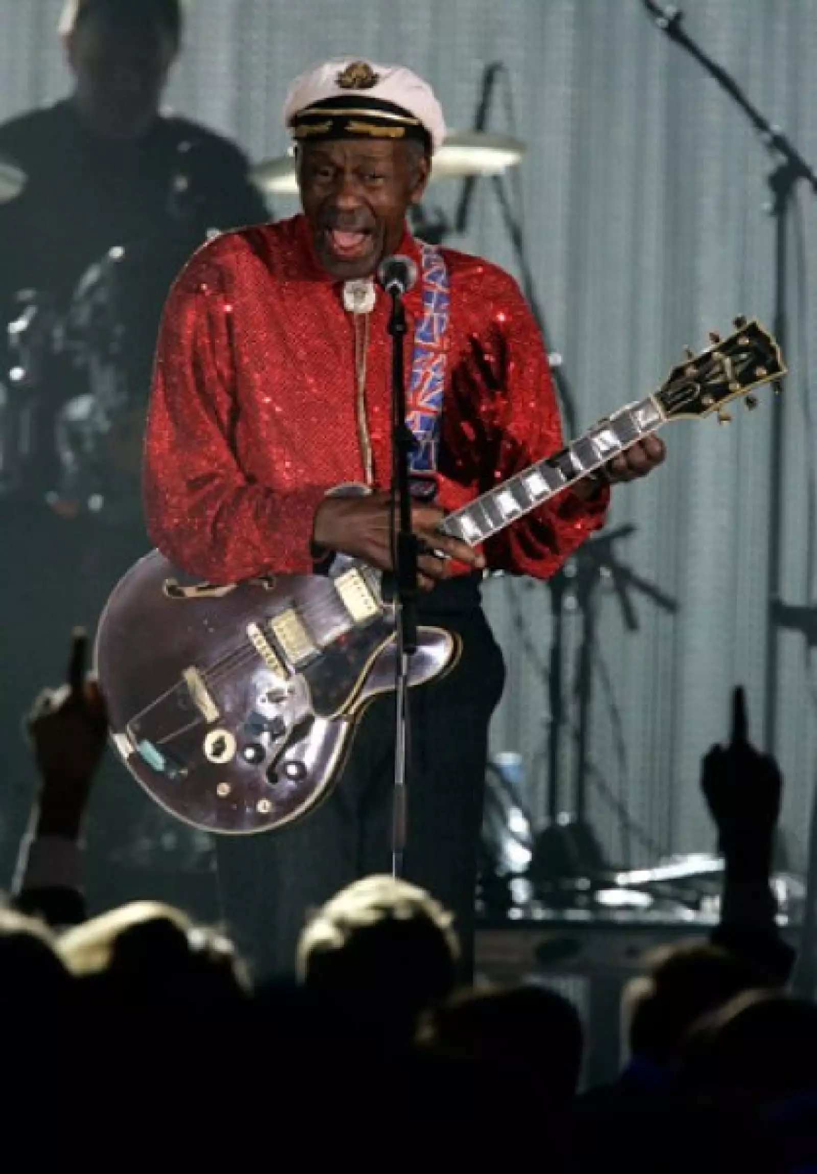 Con su inconfundible ritmo y su encantadora guitarra eléctrica hicieron bailar a todos los presentes.