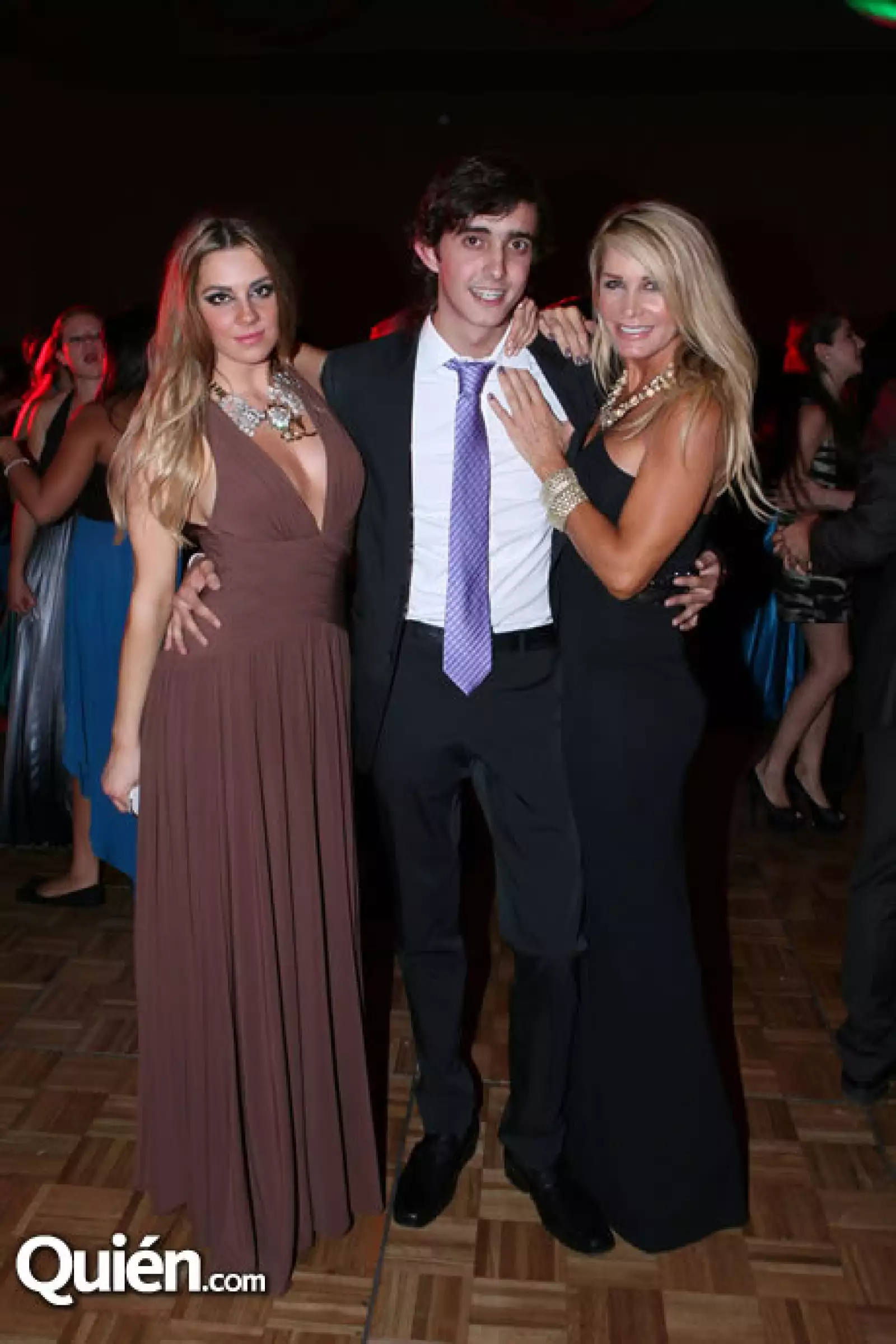 Kristel Fabre,Daniel Iza y Patsy Pepping
