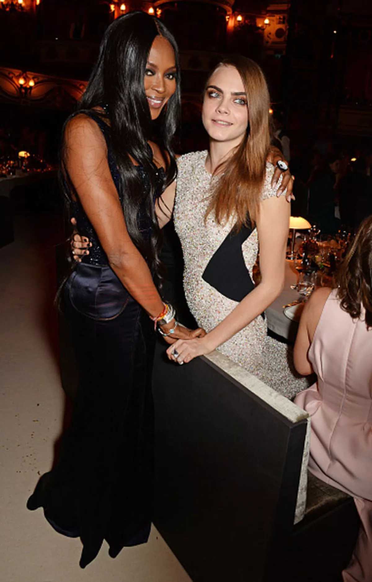 Sin embargo, el año pasado las dos modelos inglesas fueron captadas tomadas de la mano como buenas amigas durante los British Fashion Awards.
