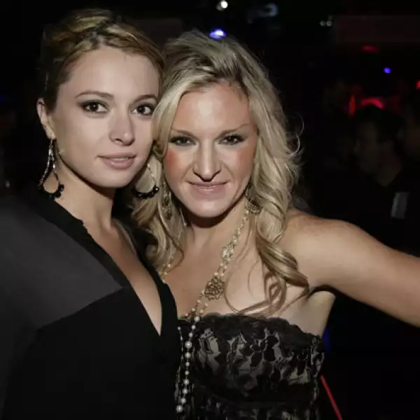 Cinthya Cordero,Nicole Cordero