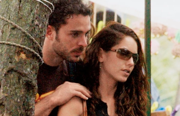 Bárbara Mori y Manolo Cardona.