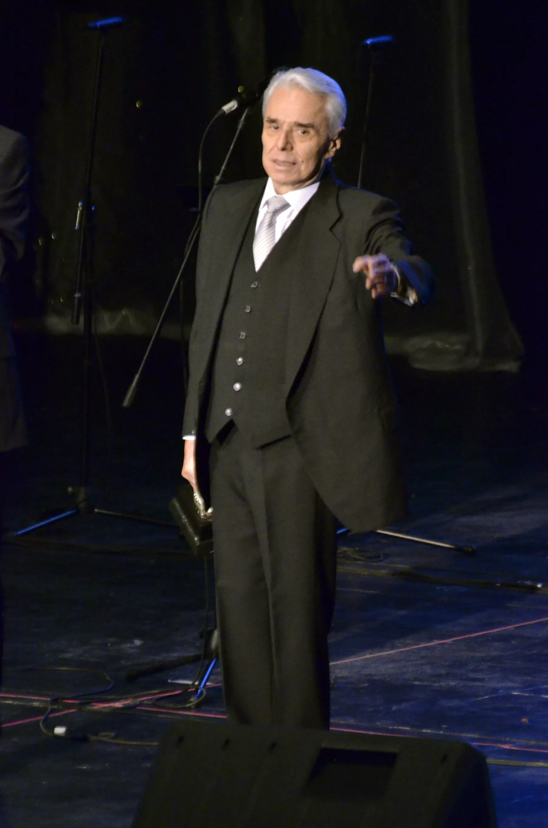 Enrique Guzmán