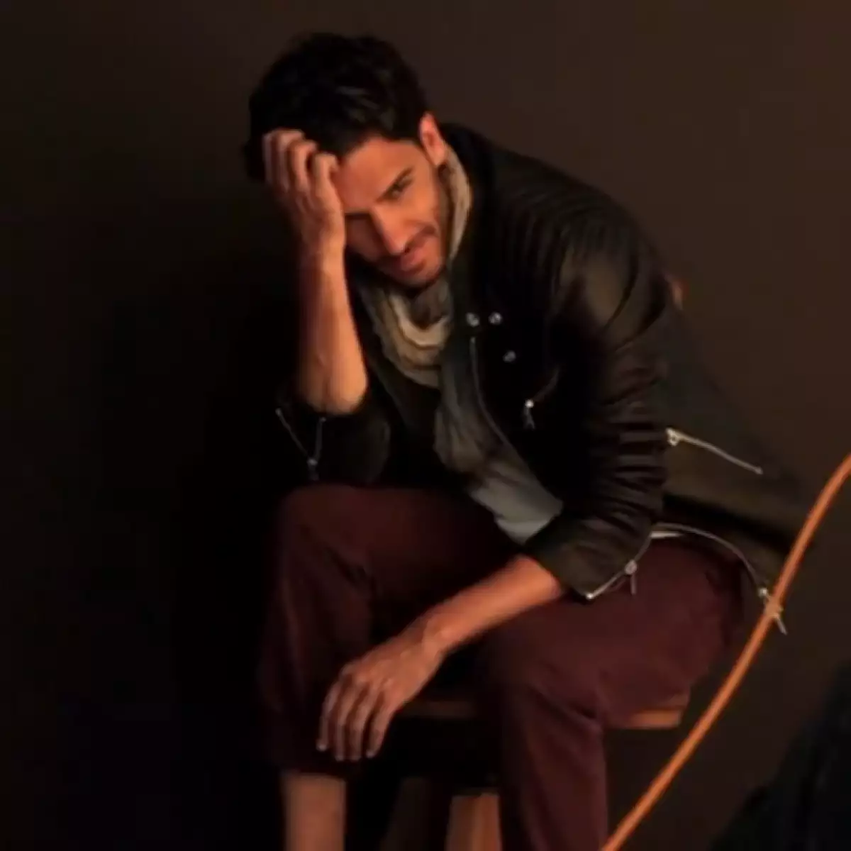 La revista InStyle fotografió al papá de dos súper sexy, demostrando que Erick Elías es de las estrellas mexicanas con más fashion sense.