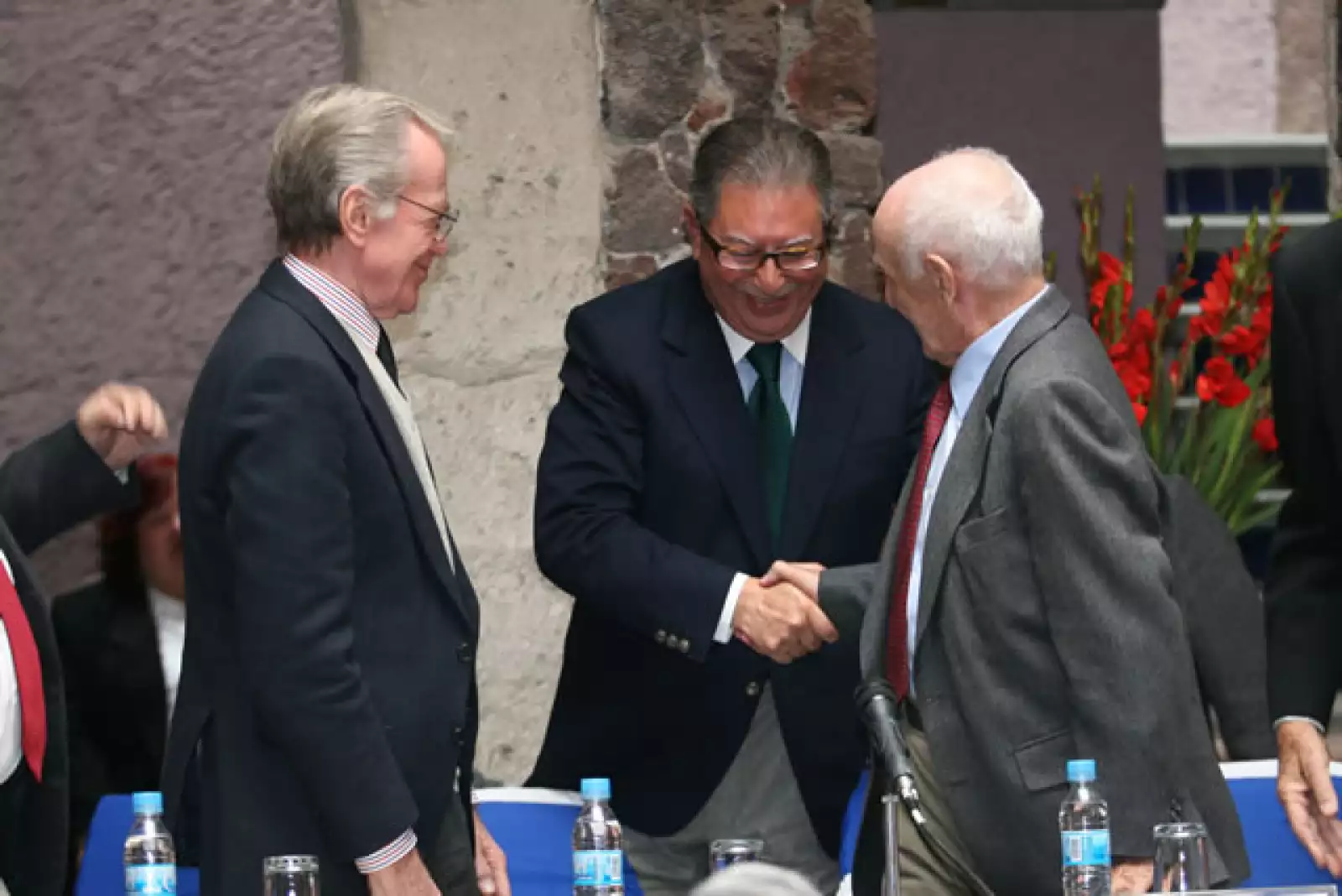 Homenaje a Jacobo Zabludovsky y Leon Davidoff.