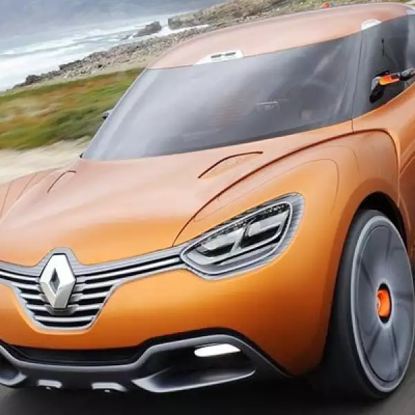 La francesa también apareció en el AutoShow de Ginebra con esta SUV, que logra  una velocidad máxima superior a los 300 km/h y emite tan solo 90 gramos de dióxido de carbono por kilómetro recorrido.