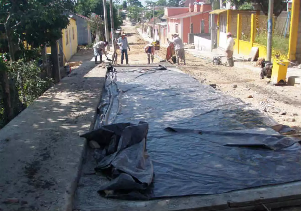 Pavimentaci�n tres
