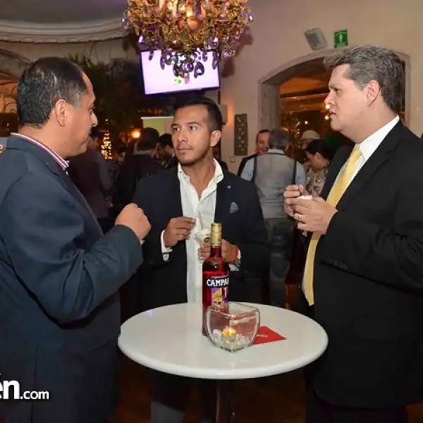 Rafael Cano,Beto Mendoza y Christian Larrea.