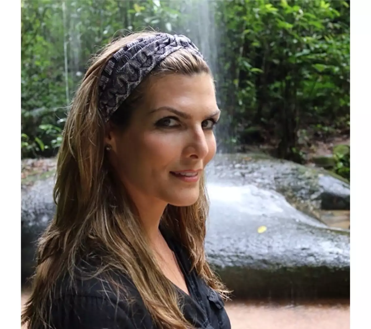La guapa conductora se encuentra en Brasil explorando y conociendo cada rincón de la cultura de la sede de la Copa del Mundo 2014. Una vez más seremos testigos de su intrépida faceta de exploradora.