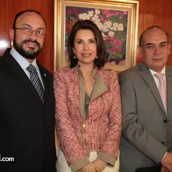 Carlos Lepe,Diana Galindo,César Dosal