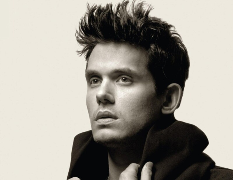 El primer éxito de John fue la canción Your body is wonderland.