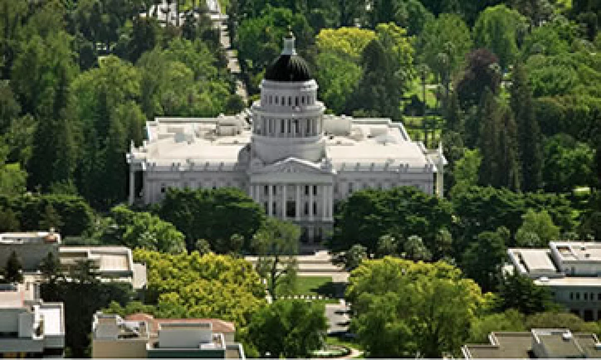 Los estados de EU podrían verse perjudicados en los mercados de bonos si los costos de emitir su deuda se elevan, dice Kil Huh. (Foto: Cortesía CNNMoney)