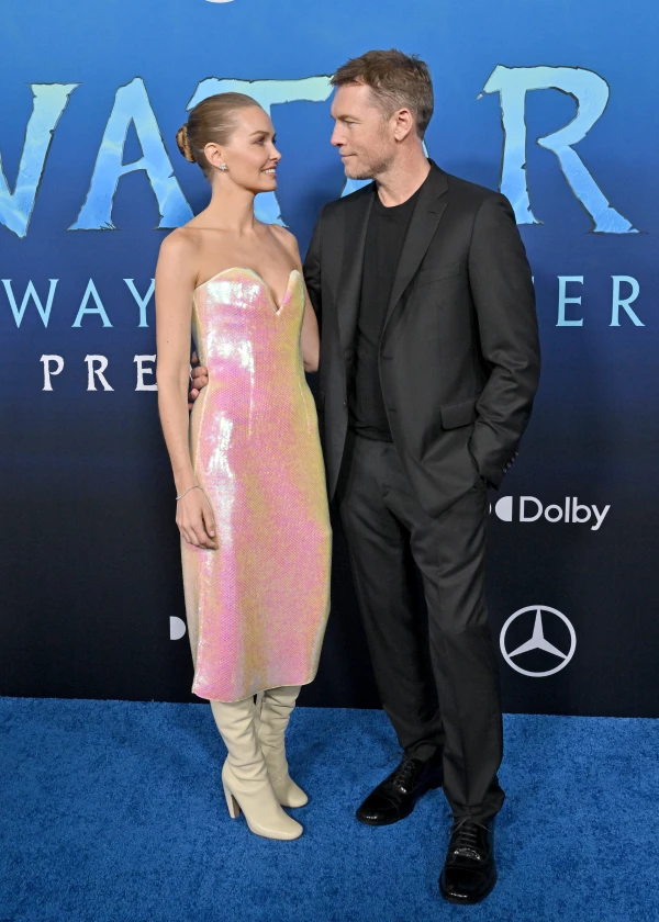 Lara y Sam Worthington