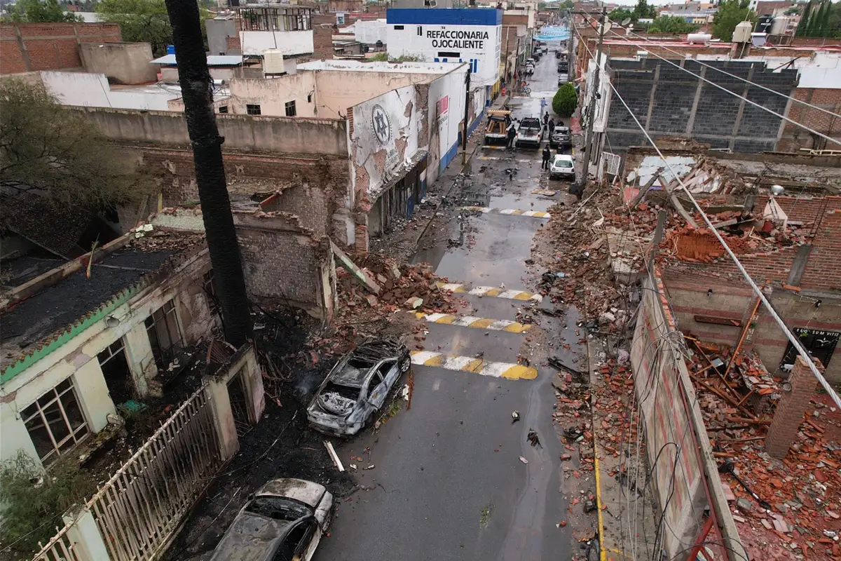 Un cochebomba explotó en el municipio de Ojocaliente y causó daños a 10 viviendas.